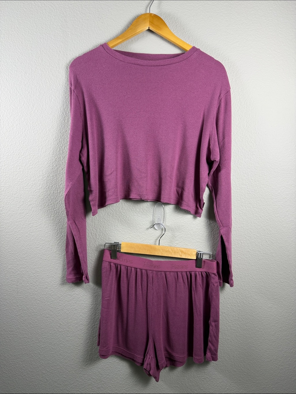 Size M Hanes Women’s Two-Piece Lounge Set - Mauve Purple